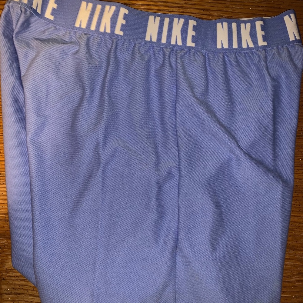 Nike Girls Dri-FIT Trophy shorts